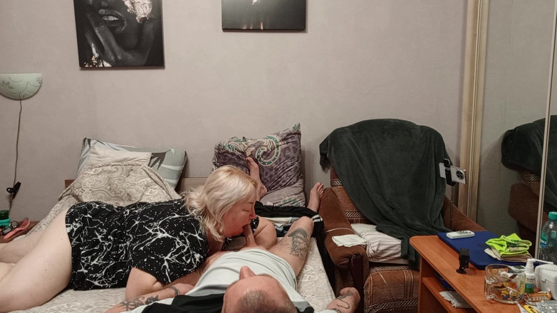 Zona901: Lleno la boca de mi vecina con mucho semen