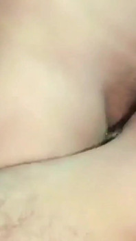 Konečně jsem ošukal svou nevlastní sestru ve stoje, když byla sama ve své ložnici