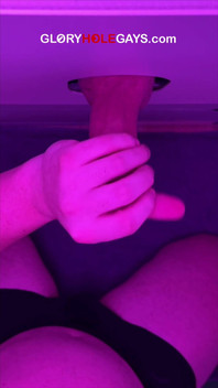 23-year-old It Nerd Sneaks in After Work - and Turns Perversely Dominant