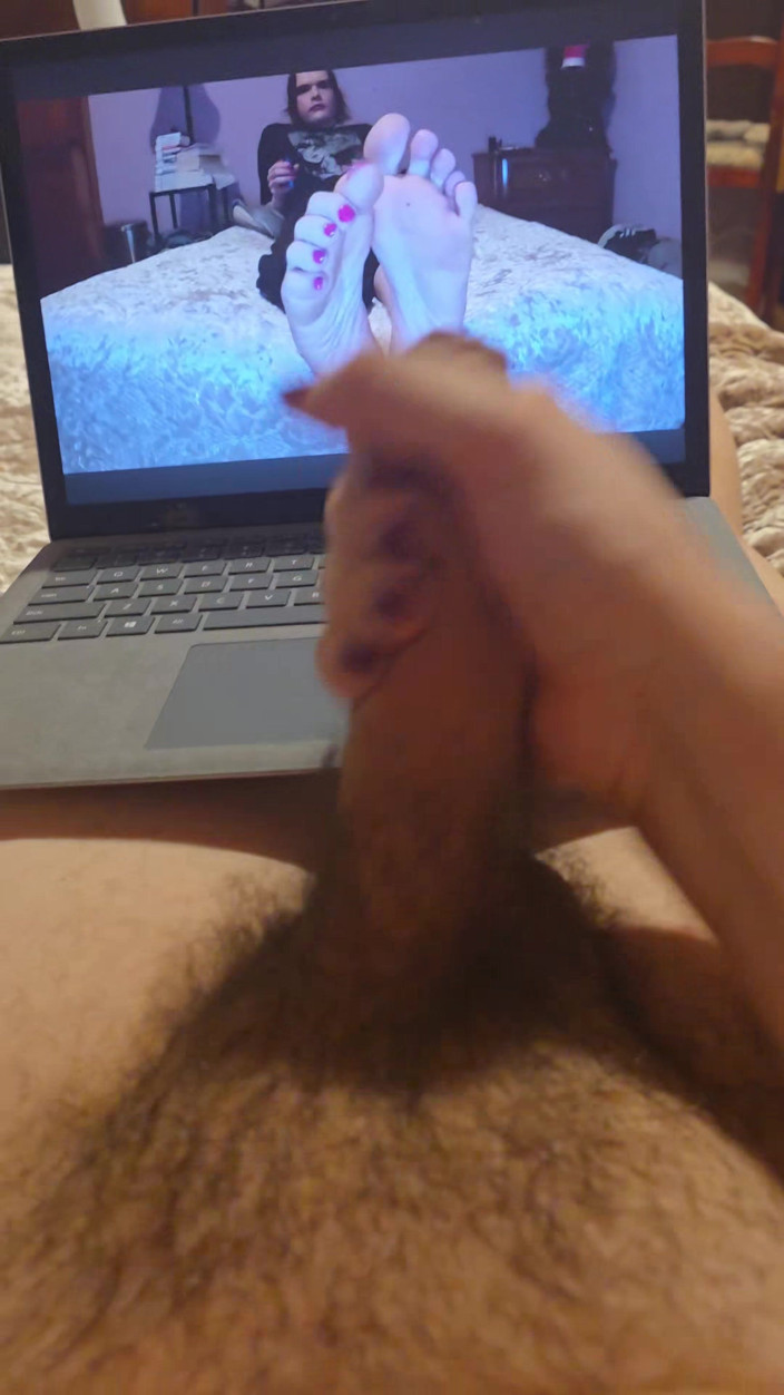 Mr Dimples: Sono l'unico artista che collega ai propri video?