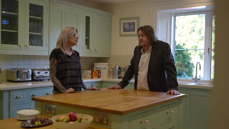 J Peters adult: Jessie biraz zaman alıyor