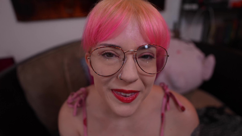 lilredvelvettt: Turning Your GF Onto Cuckolding