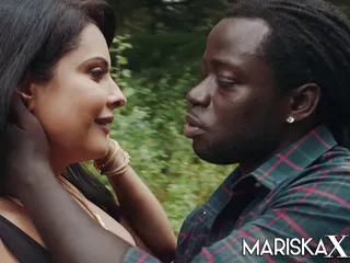 Mariska fucked outdoor by BBC