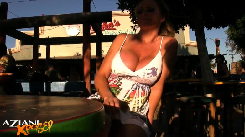 Aziani: O biscoito de Dyanna é extra molhado ao ar livre