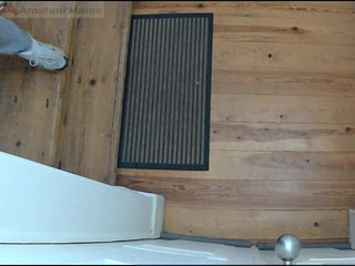 AmateurBoysPissing: 절망적 인 소년은 자신의 플랫 메이트에 의해 외부 왼쪽 자신을 젖은 다음 자신의 복수를 가져옵니다