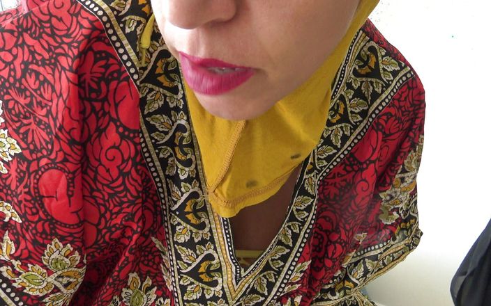 Souzan Halabi: Саудівська арабська мамка з великою дупою зраджує за грубий секс у хіджабі