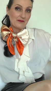 Sniffing Panties and Cumming! Lady Victoria Valente
