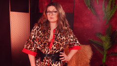 Arya Grander: Dominazione femminile punto di vista: per sissy. Gentile sessione. Arya...