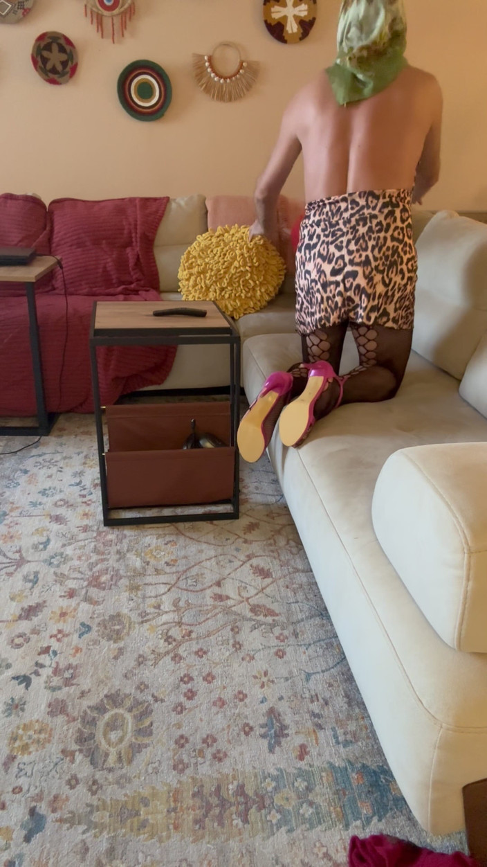 cd_aysemmm: I Cleaned the House, I'm Tired and I'm Resting