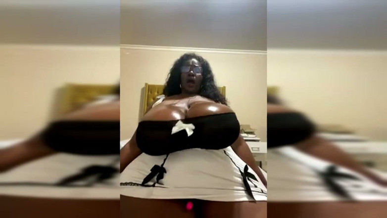 Legendary Booty Overdose: Чорношкіра товстушка дражнить і відмовляє