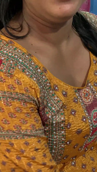 Rashmika udaje, że jest niewinna i chce uzyskać jej cipkę przejebane Pełne wideo z hindi Audio