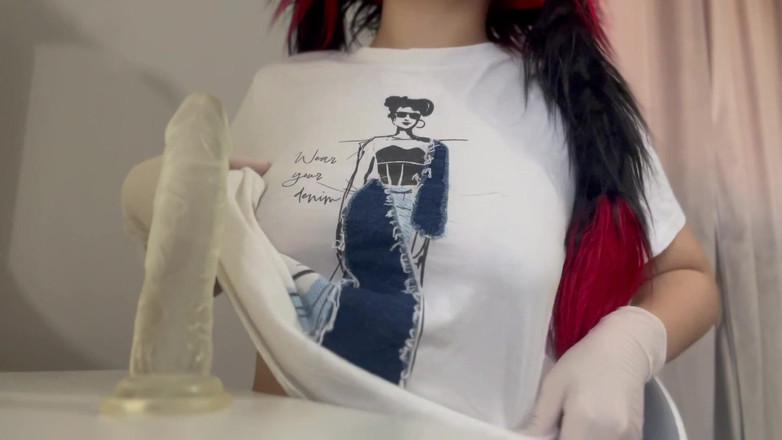 AmayaMori: Hraji si s robertkem v těsných, bílých lékařských rukavicích