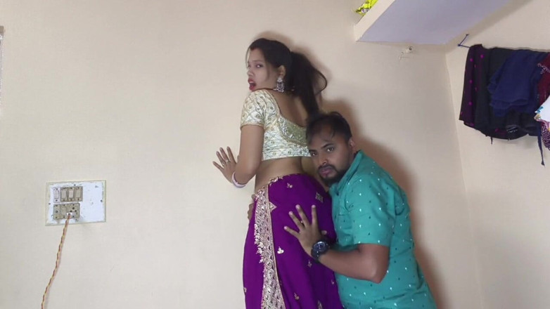 Sona bhabhi: Gospodina indiană sexy Odia și fratele vitreg fac relații sexuale în dormitor