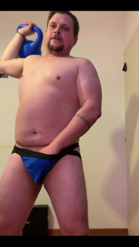 It Was Inspiring to Work Out Watching Porn. Spoiler: I End up Jerking off