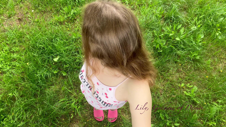 Lily, Goddess of Desire: POV: Der Stiefvater gibt mir einen Schwanz, damit er sich...