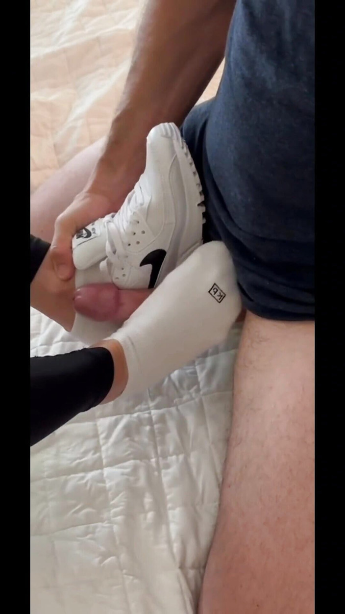 TinyMilf2: 我的脚踝袜迷需要穿着M'y可爱的袜子操我