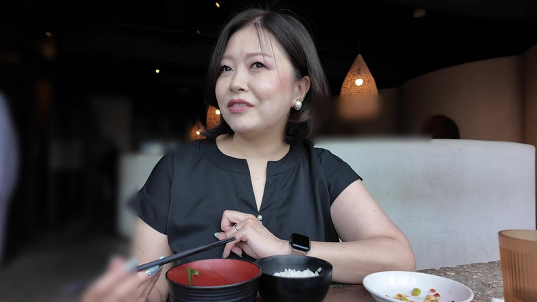 Strix: Shiho - reifes und erotisches schätzchen, hungrige ehefrau