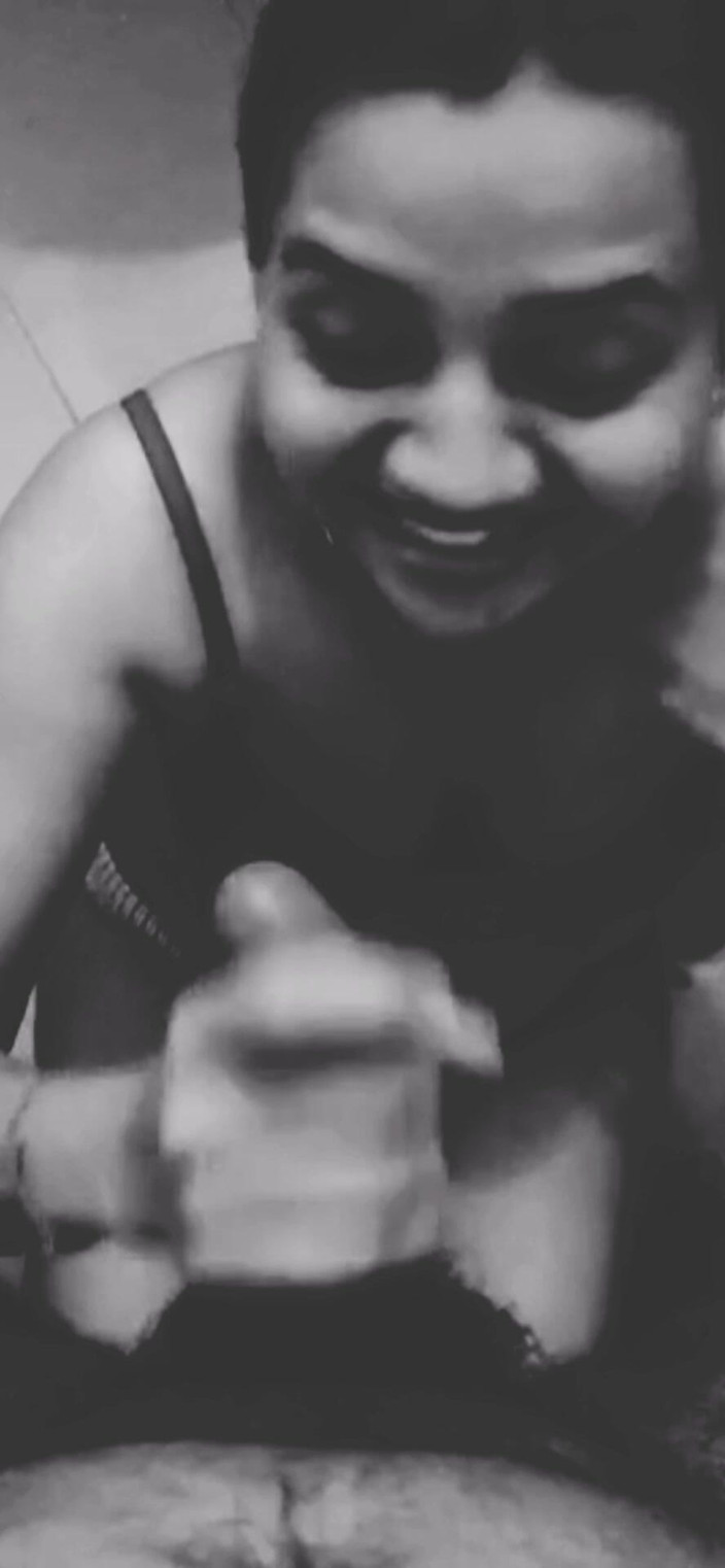 Sanayababhi: Chhiii Muh Pe Mt Nikalo Dost Ke Bathroom Me Red...