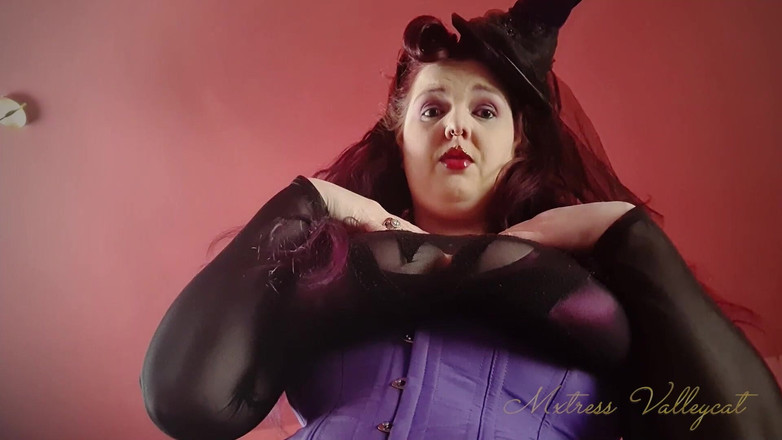 Mxtress Valleycat: De dorpseconomie verslinden