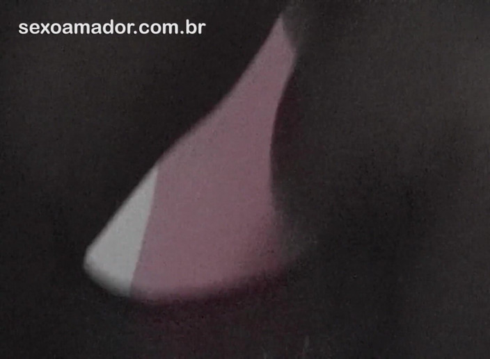 Amateurs videos: Brazilian woman with big ass fucking horny