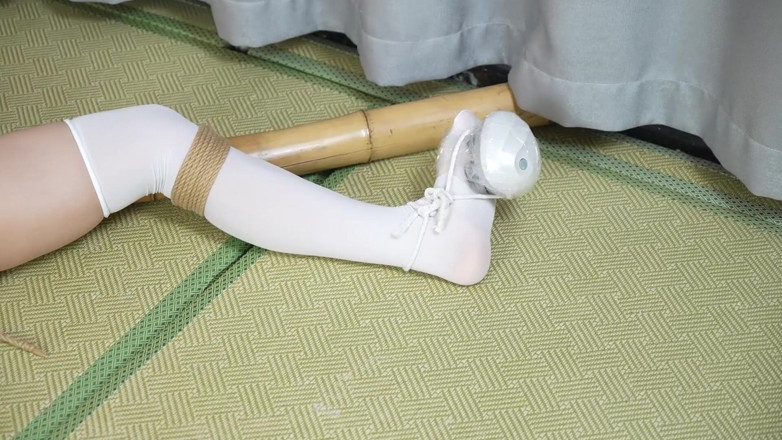 Aisan girl bondage: Xr41-tie the Girl to a Bamboo Stick and Tape Her...
