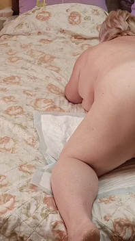 Mother-in-law with a Big Ass Cums From Masturbating a Big Hairy Pussy with a Sex Machine