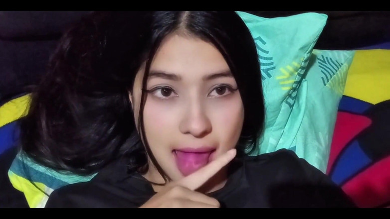 Studiotony: 大拉丁女郎的视频通话