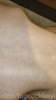 비명을 지르지 마, 화장실에서 맨손으로 따먹을거야!