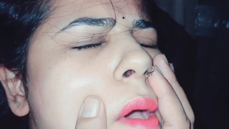 Hot Sis: Latika geiles gesicht mit stiefbrust großem schwanz