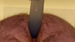 Anal Steve: Bere obrovské dildo hluboko do zadku a má to explodovat...