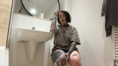 Miss Valentina: Saya Perlukan Kencing