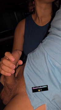 Aku nyepong kontol besar uber