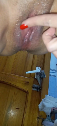 보지를 가지고 놀다가 와서