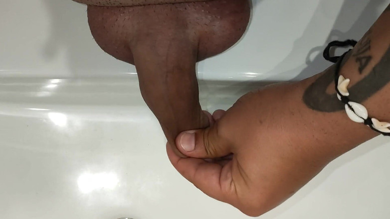 Idmir Sugary: Hra s předkožkou - protahování, kroucení, mačkání, prstění předkožky na nesestříhané...