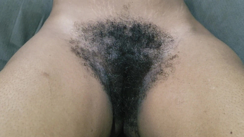 Lovemina: İnanılmaz ateşli orta yaşlı seksi kadın amcık çok fazla hareket ediyor...