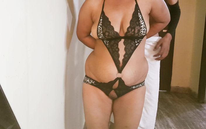 Play boy Maddy: Seksi elbiseli pooja yenge sevgilisiyle çok sert sikiliyor