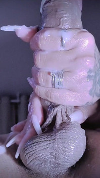 Massage MILF Complet Drainant Toutes Les Couilles