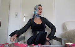 Lady Victoria Valente: Zkoušení nových šátků - různě svázané