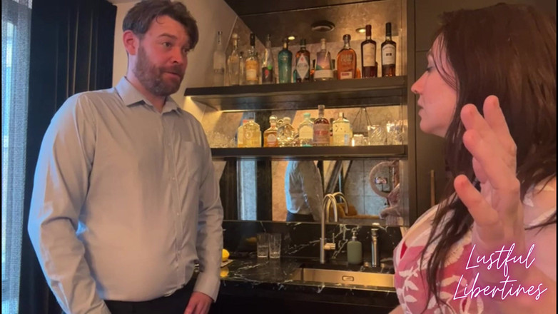 Lustful Libertines: Snälla Sparka Inte Ut Mig Från Hotellet - Rollspel Som Hotellchef