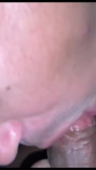 O sclipire slabă își scoate virginitatea