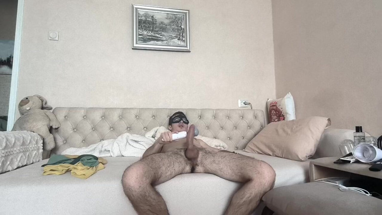 webcamboy98: Съемка спермы с вибратором