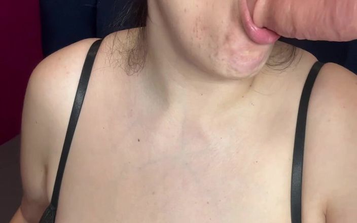 Young_strawberry: MILF bettelt: Komm auf stiefmutter, große möpse, ich will dieses...