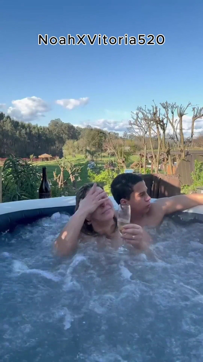 Vitoria Coronado: Outdoor Sex with a Hot Blonde MILF in a Hot...