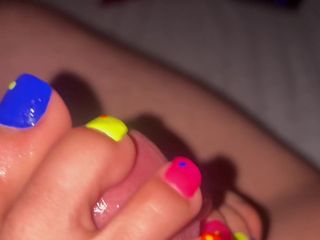 Latina malas nail house: Sexy fofas dedos de neon provocando um pau molhado