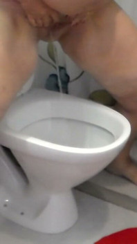 Jen Is Peeing Alot in the Toilet