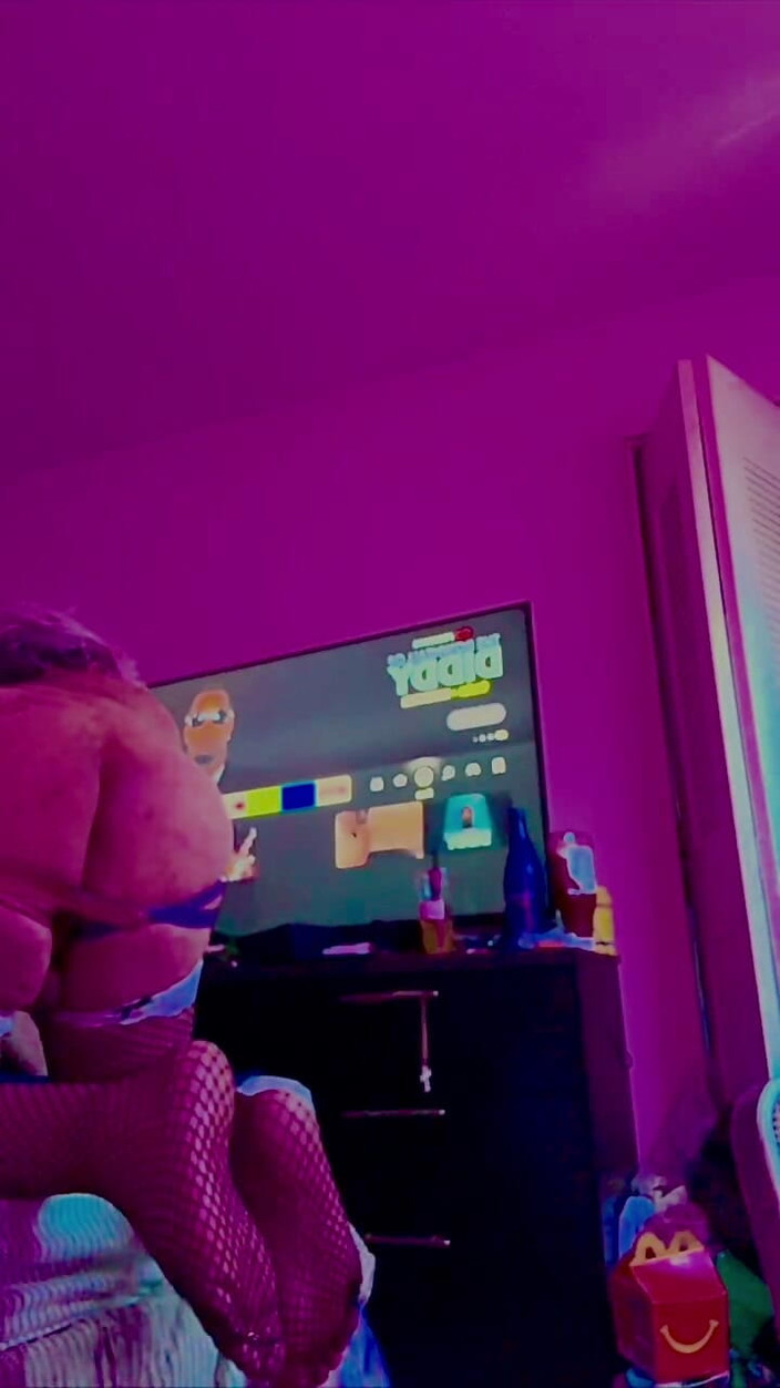 Lilith the demon: Mariquita jugando con ella misma