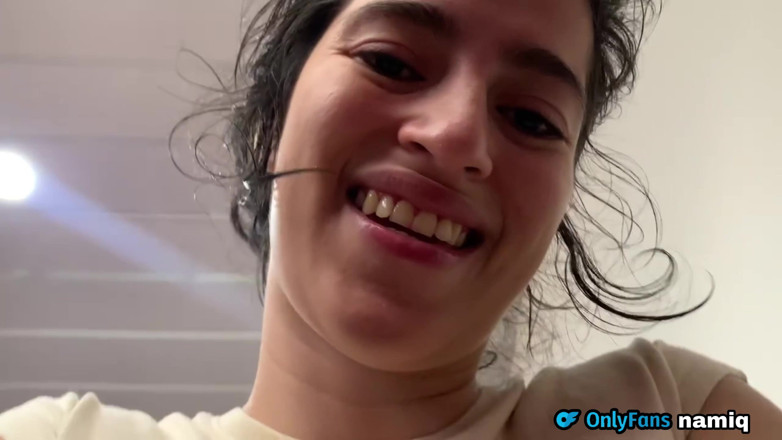 NamiQsein: Hermanastra cachonda monta mi polla!!