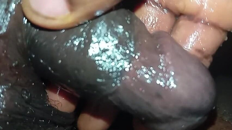 Badman4606: Créame bebé, seré gentil con tu pequeño coño