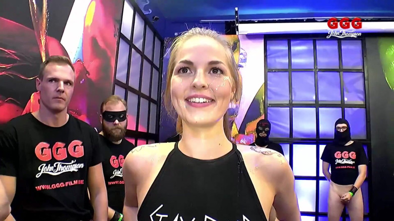 GGG John Thompson Studio: Ggg John Thompson Alman kız mızrak yemeyi seviyor