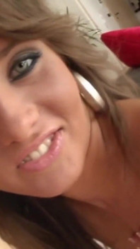 Tette piccole e un bel culo su sandra Aka Armania bianco - creampie